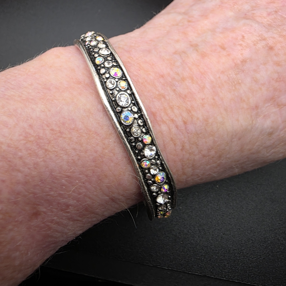 Elegant Silver and Crystal Women's Bracelet (1455)